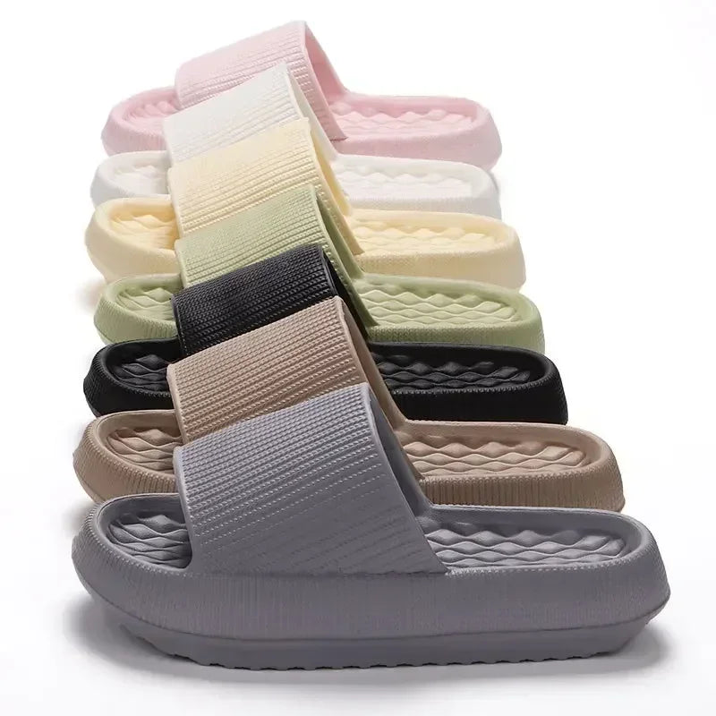 Chinelo nas nuvens antiderrapante