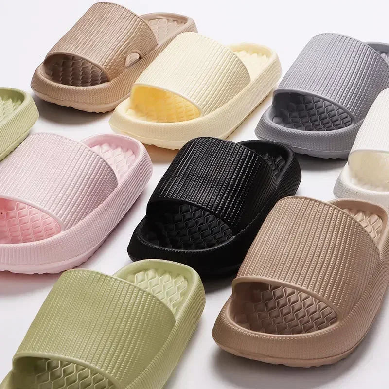 Chinelo nas nuvens antiderrapante